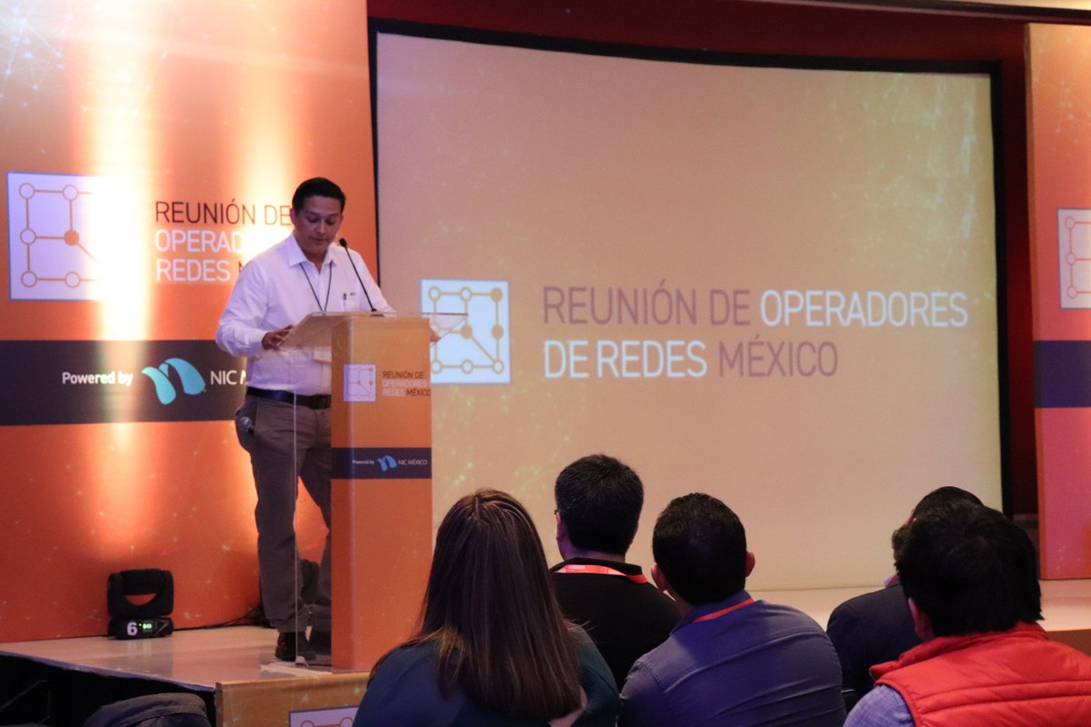NICMX's tweet photo. La comunidad técnica se reunió la semana pasada en CDMX para celebrar la 2a reunión de Operadores de Redes, organizada por @NICMX. 

Más info aquí: https://t.co/z7t3GIn49U https://t.co/f1IFbUKENX