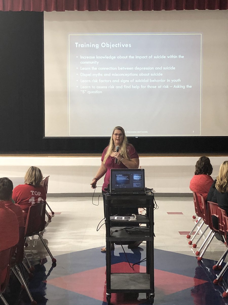 M_Fagnani's tweet photo. Kicking off the 2019-2020 school year by focusing our learning on student growth and their well-being! #TriadPD #GreatThingsAtTriad https://t.co/EWw19uiDFD