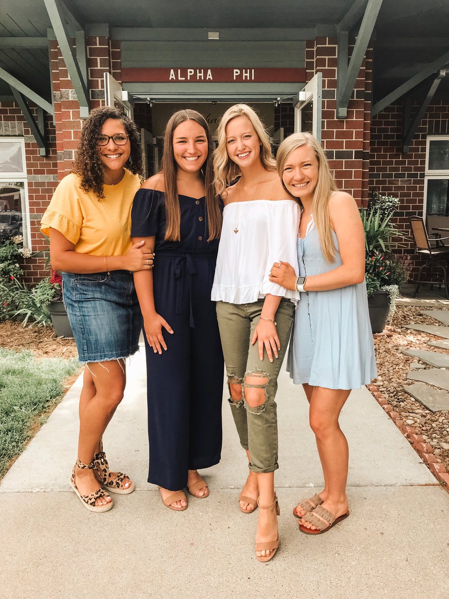 We cannot wait to introduce ourselves to potential members today!! 💛 Chapter introductions...here we come! #alphaphiunk #startheregoanywhere