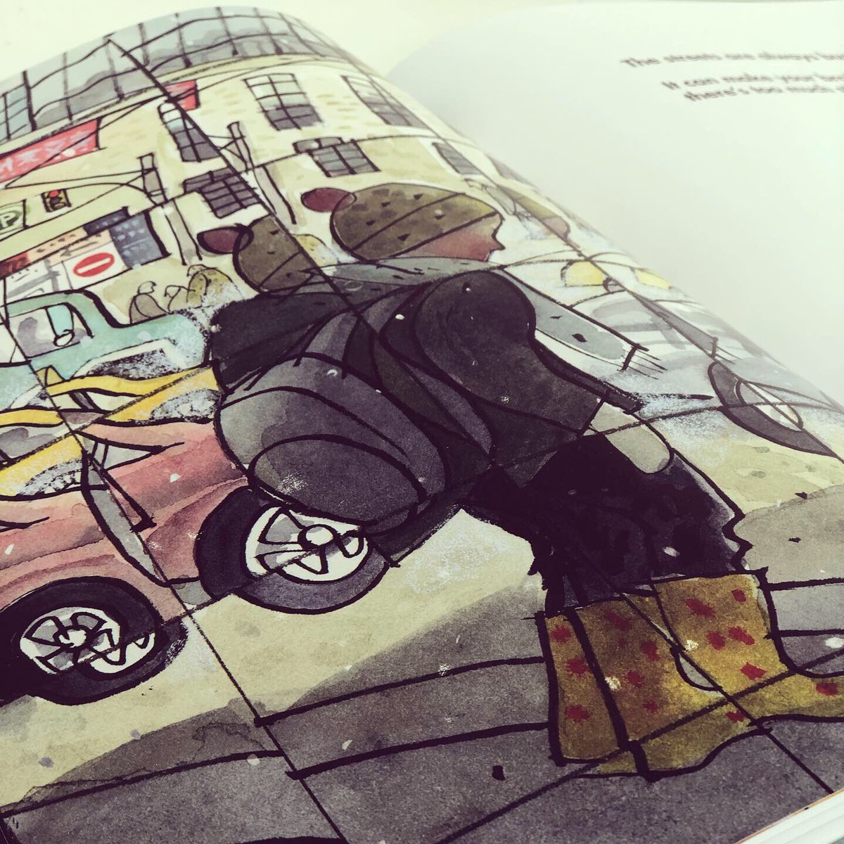 Holding a copy of #smallinthecity is a treat! Following <a href="/Sydneydraws/">Sydney Smith</a> cheeky glimpses from this book a few months ago was enthralling. You become truly I immersed  in the unfurling spreads &amp; there’s an clever, unexpected twist in this tale