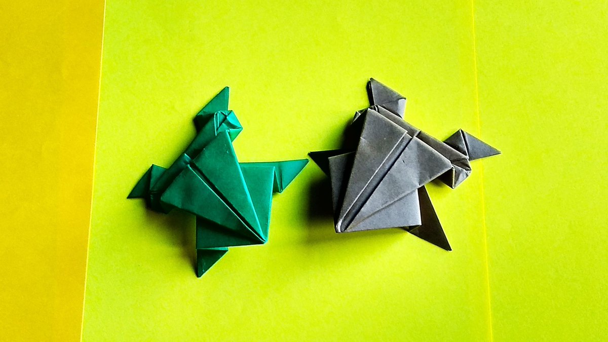 JustOrigamiMgc's tweet photo. Cool jumping frog!!! 

Tutorial: 👇👇👇

https://t.co/NSxEKWNF52

#frog #origami #papercraft  #JumpigFrog #paper #diy #HowTo #hobby #art #YouTube #Twitter https://t.co/EmRnzzy6bN