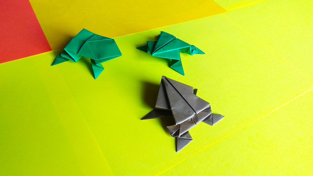 JustOrigamiMgc's tweet photo. Cool jumping frog!!! 

Tutorial: 👇👇👇

https://t.co/NSxEKWNF52

#frog #origami #papercraft  #JumpigFrog #paper #diy #HowTo #hobby #art #YouTube #Twitter https://t.co/EmRnzzy6bN