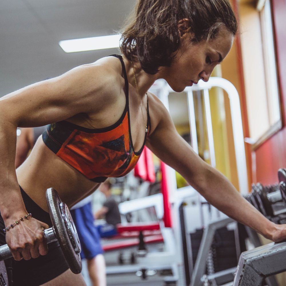 DrKristieLeong's tweet photo. As we age, we lose more fast-twitch muscle fibers, those that generate #strength & power as opposed to slow-twitch fibers, those designed for muscle endurance. Thatβs why itβs important to lift heavy enough to challenge our muscles as you age. #strengthtraining https://t.co/WRx5xVFBkn