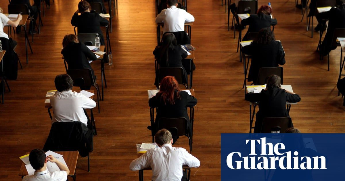 RealGeoffBarton's tweet image. "The goalposts have been moved and pupils and their teachers have every right to feel badly let down, particularly those pupils who took assessments in February and could have retaken this element”: my comments for @ASCL_UK as the BTEC story unfolds: buff.ly/31MGEmd