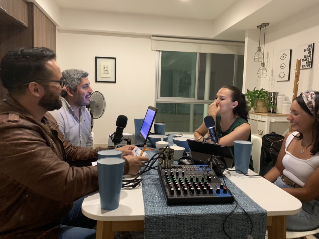 SCoordinates's tweet photo. Nuestro equipo y corresponsales en Guadalajara, México, divirtiéndose y trayendo nuevo material para el próximo episodio de #SharedCoordinates por que #BIM siempre debe ser divertido. #VDC https://t.co/4q6mnJaZOp