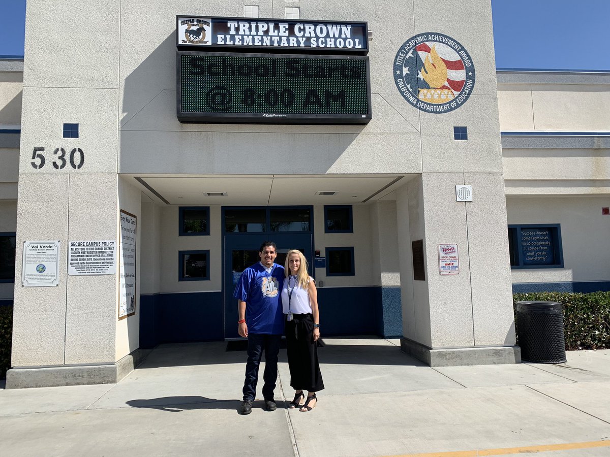 Thank you @MSerafinVVUSD for visiting our campus today! #coltpride @ValVerdeUSD @ValVerdeSupt