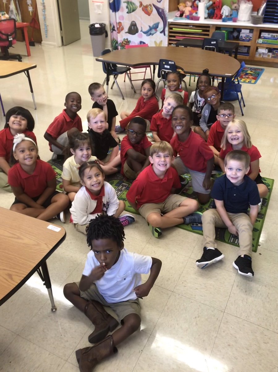 kinder_cain's tweet photo. 1st full day!!!! @SPARK_STEM https://t.co/vxHq3vJTKJ