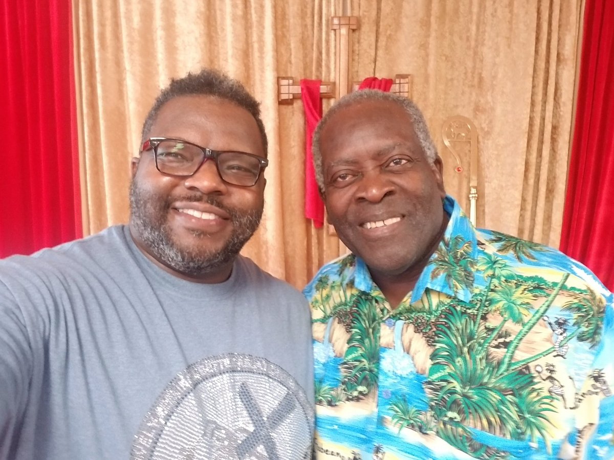 GreatComMinsInt's tweet photo. Our Bishops. Bishop Douglas V Logan @revdrpoppop and Bishop Asa Armbrister. #ZHILL #5StarChurch #MissionMinded #GCMI @ZionHillBapt https://t.co/vzQuJWhtIE