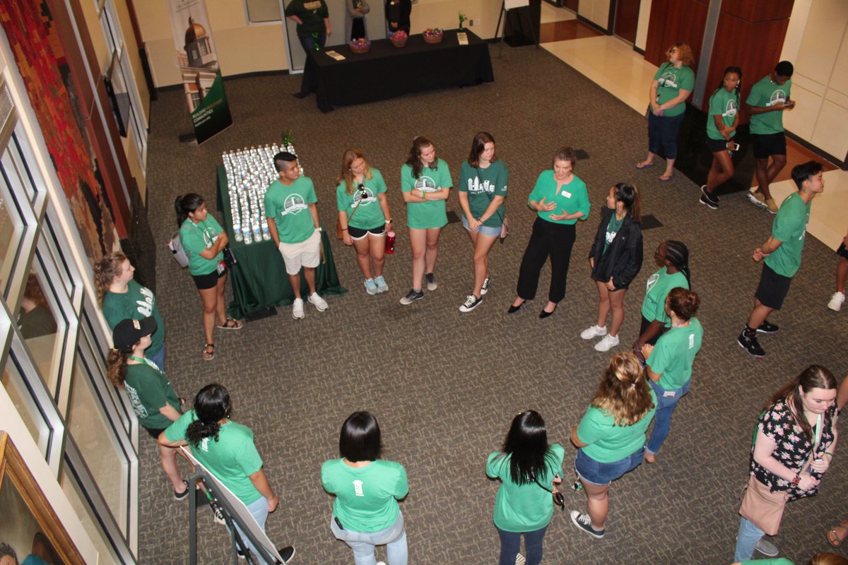 CLT_CHHS's tweet photo. New Niners in the house! #UNCCDay1  #UNCC23 https://t.co/OPnMejDXdc