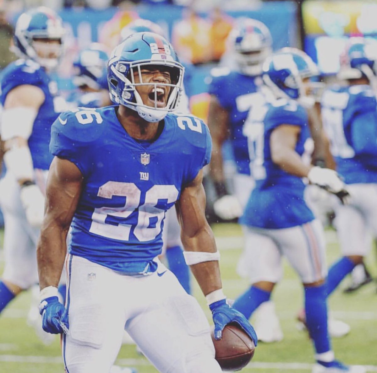 SuaveValentin's tweet photo. @saquon let’s get this money 💰🏈 https://t.co/LWMnZbWey1