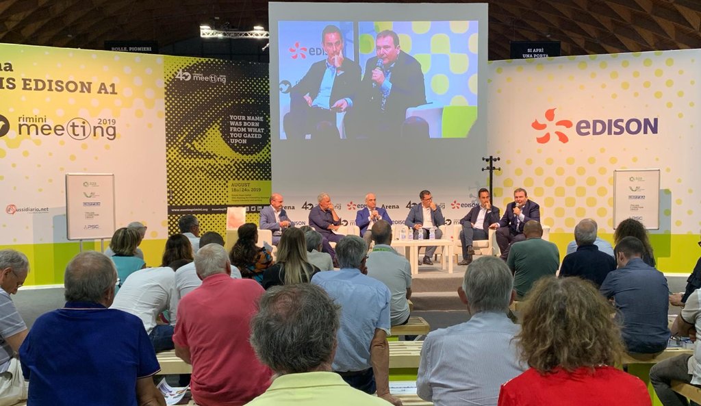 #meeting19
<a href="/marcomargheri/">marco margheri</a> consumatori consapevoli, comunità energetiche e sviluppo tecnologico sono le basi per costruire la sostenibilità urbana
meetingrimini.org/eventi-totale/…
<a href="/MeetingRimini/">Meeting Rimini</a> <a href="/EdisonNews/">Edison News</a>