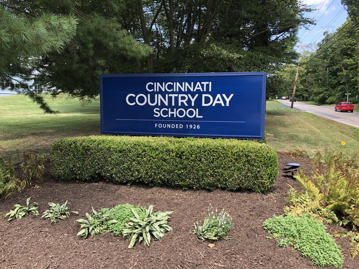 TonyJaccaci's tweet photo. Seen on Indian Hill’s Given Road - @CountryDay’s new “welcoming” school sign showing the way to a fantastic education for all of our students! Getting ready for #ccdsfirstday on Wednesday. @ABKellenberger https://t.co/Mft9lyHa64