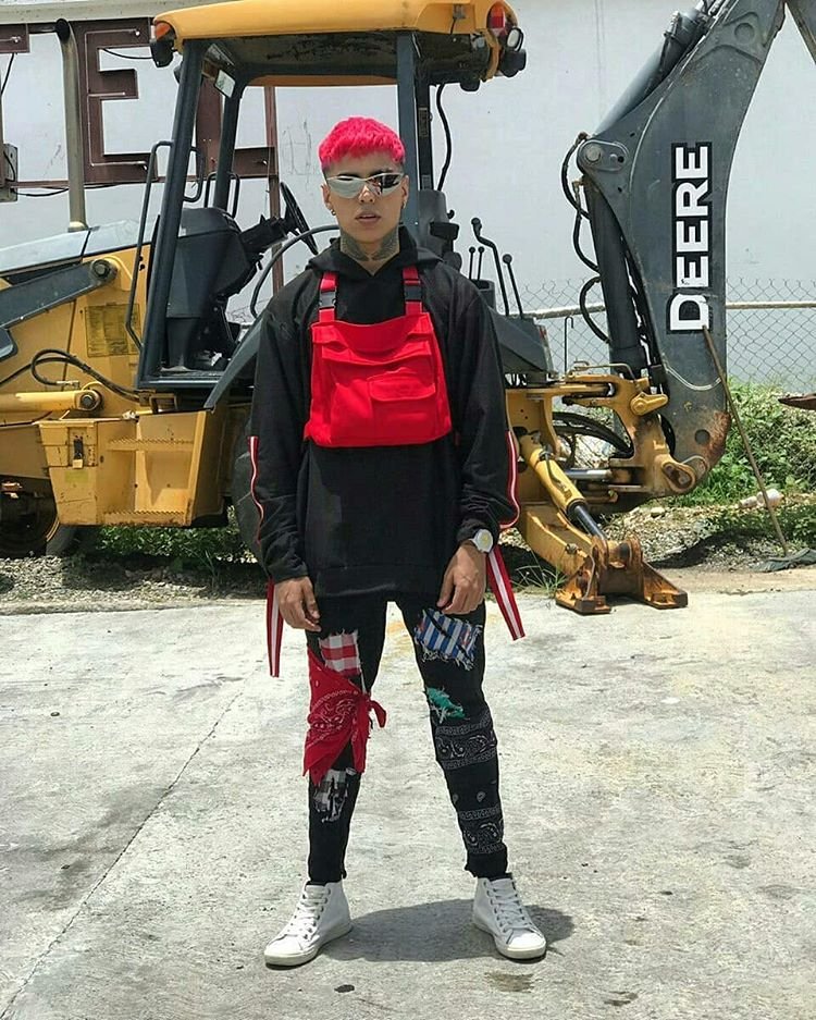 AltatensionC's tweet photo. A la cima no se llega superando a los demás si no superándose a si mismo🔥✨Feliz Inició de semana con los consentidos🦄🐼❤
#AltaTensionFamily #BailaPaMi  #Salvaje #Viajando #Largate  #ElCulpable #LuisYMaiky #UnaLLamada  #Colombia #Mexico #Peru #Argentina #LaVerdad #bestfamily https://t.co/NBbFPuqzcE