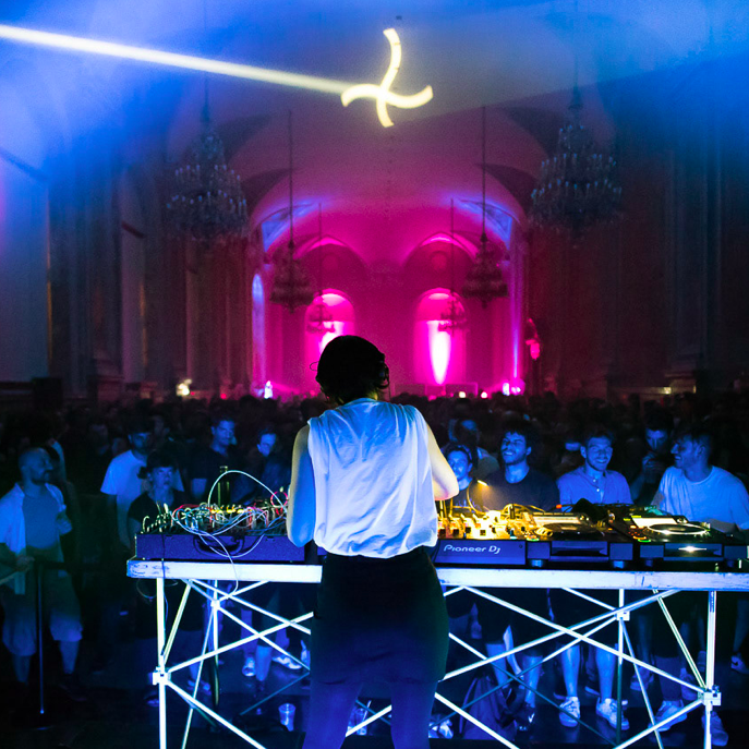 robotfestival's tweet photo. #ROBOT11 Early Bird Festival Pass a 40€: 
🎫2 giorni di festival + closing party
🎒zainetto ufficiale 
🚪Possibilità di entrare ed uscire dalle location a piacimento
Offerta valida fino alle 24 del 9 settembre, disponibilità limitata → https://t.co/j3avauzXXS #ROBOTFESTIVAL https://t.co/TGGFwb0GxK