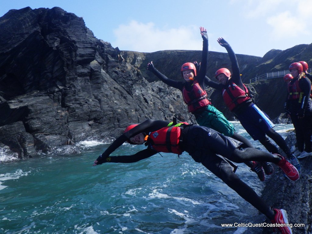 brynybaal's tweet photo. Today we've mainly been doing this #zipattheback https://t.co/PkQoil3OZ1