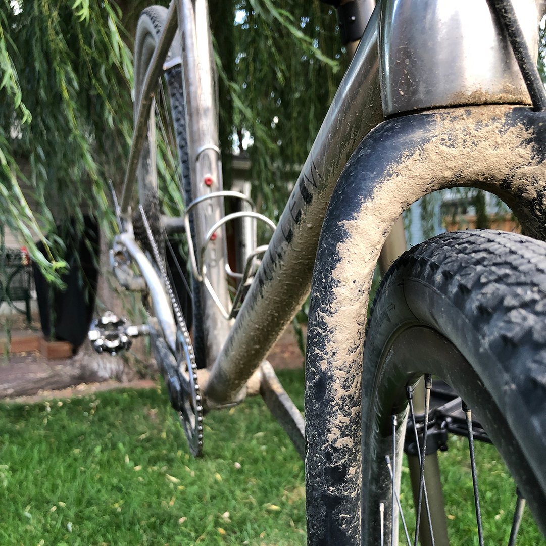 Lindarets's tweet photo. Monday's bath is always a good gage of the weekend rides. 

#gravelbike #gravelgrinder #lindarets #jguillem https://t.co/7rGFfnAQFc