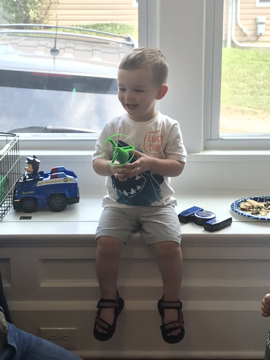 SusanWathen's tweet photo. Love bug! 💙 #cartermichael #carterturnstwo https://t.co/dRpEVKy39K