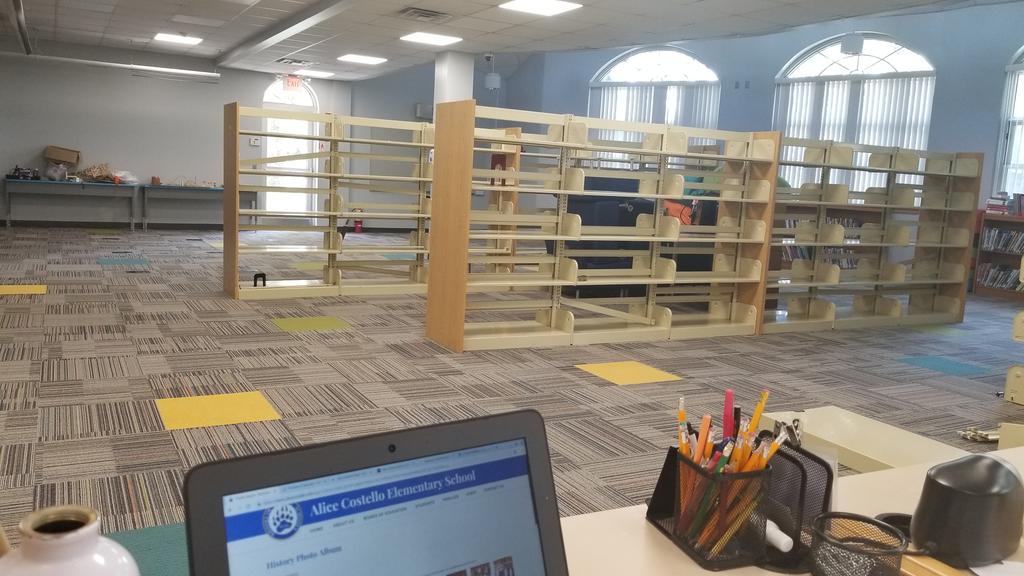 Excited to begin the school year in this beautiful new space.
#blankslate #mediacenter
#makerspace
#Ilovebooks
#endlesspossibilities
#goodbyesummer