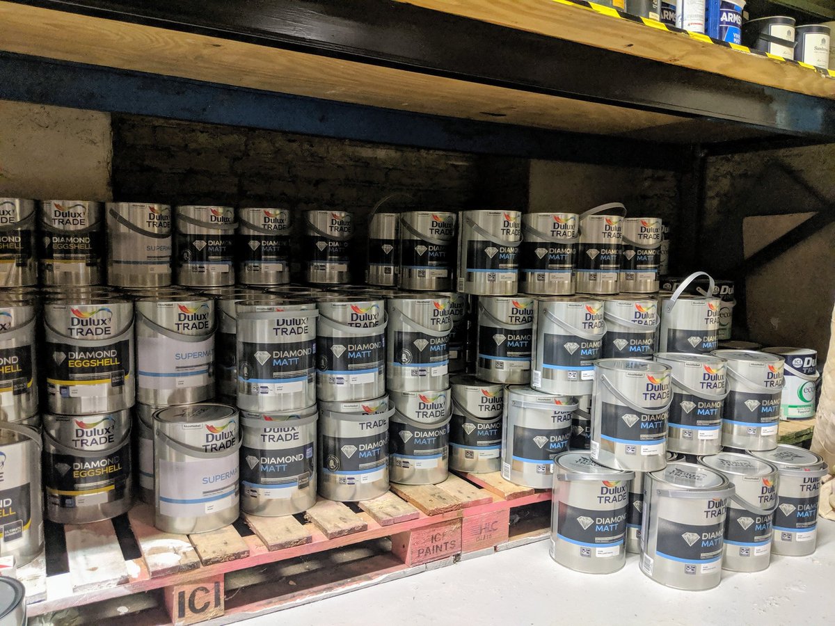 Colour_Centre's tweet photo. Shop's looking fancy with the new @Uber Jump electric bikes outside this morning 😄 Coming up in the world! 

Fully stocked up again on the 5L Dulux Trade Diamond Matt 🤠

#paint #duluxtrade #islington #N1 #littlegreene #mylands #paintlibrary https://t.co/lixpfVju4w