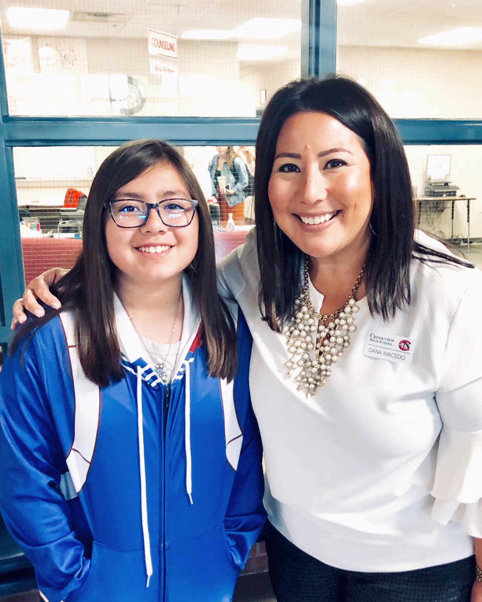 danamacedo's tweet image. It’s another #cfbfirstday for the Macedos! Grade 7 for Gabby and Year 22 for me! Ready for our #bestyearever 👍🤓💪😄