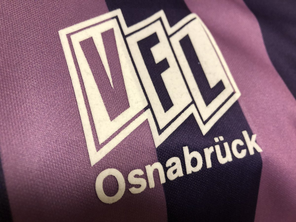 alexbonde's tweet photo. Rechtzeitig aus der Fußball-Zweitligametropole Hamburg zurück in #Osnabrück zum Brückentag und dem 2.Liga-Topspiel #VfLOsnabrück gegen Darmstadt. #VflSVD #OSNSVD
Auf geht’s Lila-Weiß! https://t.co/NmDlfc5eLb