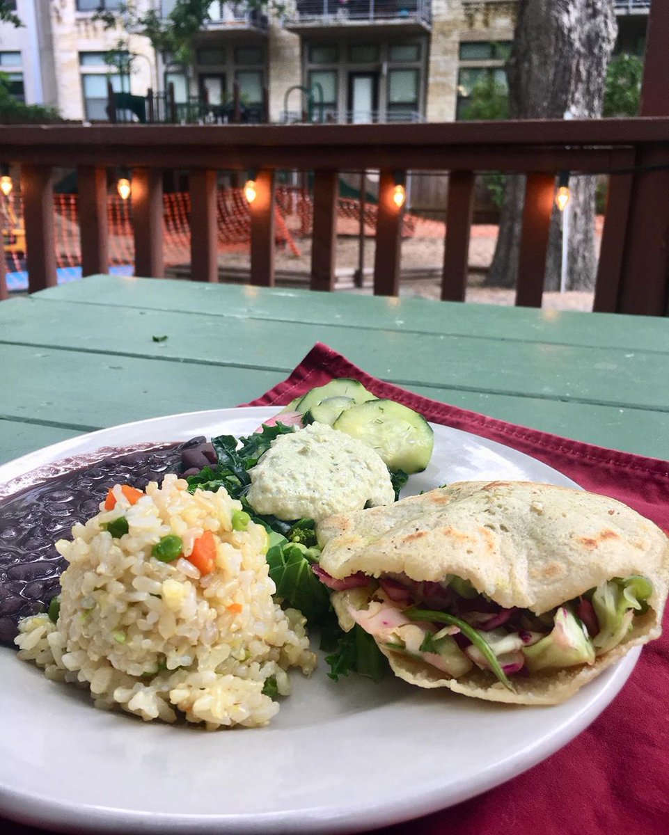 thehotdang's tweet photo. @CasaDeLuz in Austin, TX serves up delicious meat-free plates! A great, healthy place to grab a bite if you're out on the town. https://t.co/FPocvbvQSS