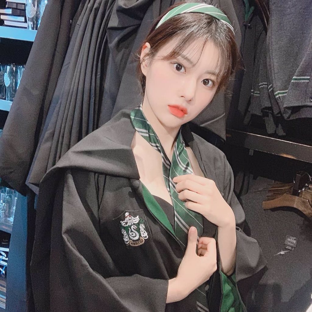 twodoongie's tweet photo. Reppin’ House Slytherin. 

Muggles can’t relate https://t.co/WjRhTS9LPd