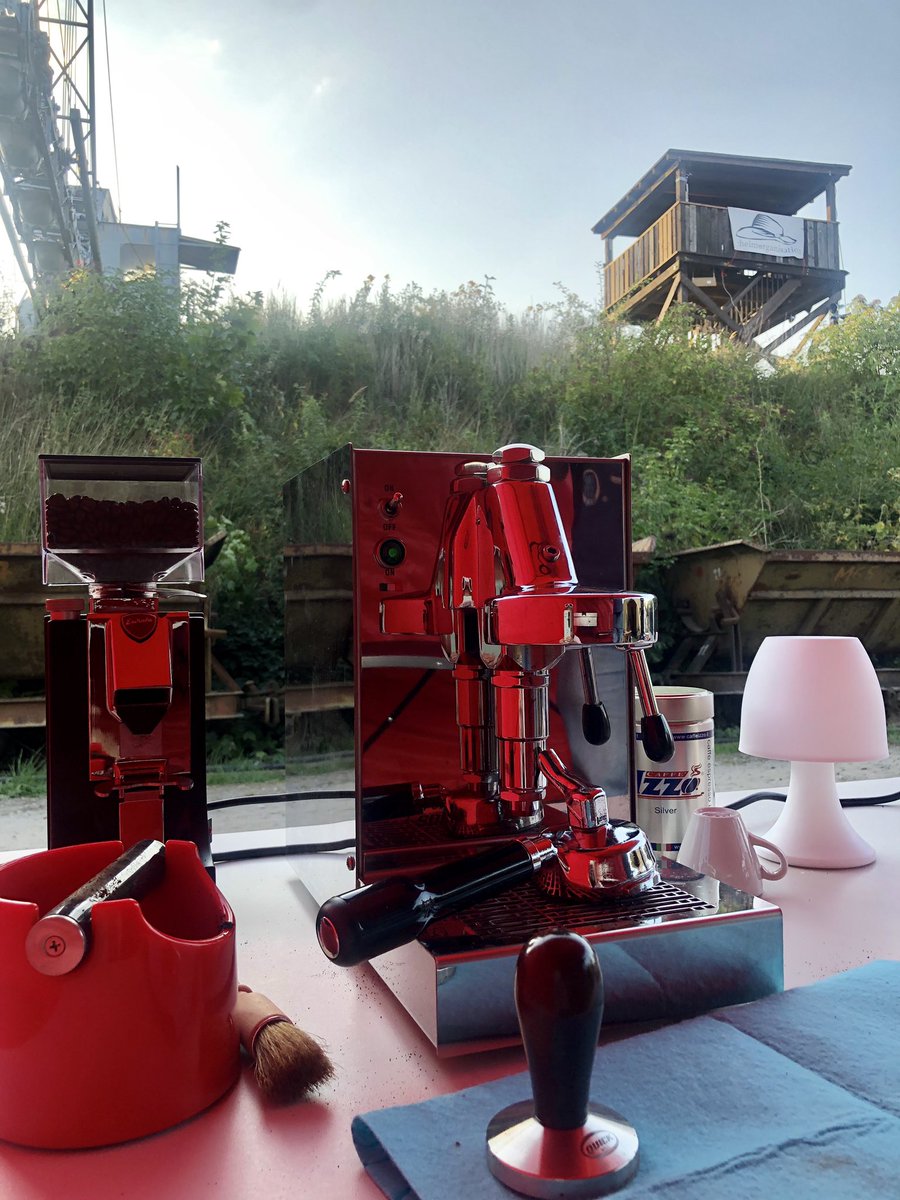 moeglichewelten's tweet photo. Espresso Operating Center fully operational. #cccamp2019 https://t.co/l7aPDpz4Kp