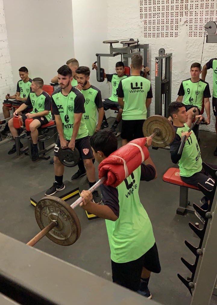 saoluizdeijui's tweet photo. #BaseRubra! A equipe sub-17 faz treino regenerativo nesse momento no estádio 19 de Outubro. 💪🏋️
O próximo confronto é em Ijuí, neste final de semana, contra o @ypirangafc. 🇦🇹
#VamoRubro #VivaEssaPaixão https://t.co/nHYAAsl4mt