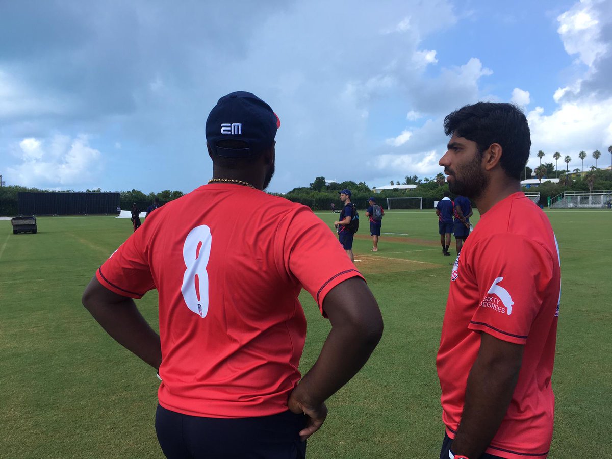 usacricket's tweet photo. Covers are off and the teams are out taking a look with the rain having relented. We're looking at a start in around 10 minutes with the toss being imminent now
Toss and teams news and more in the @USACricket Match Center➡️: https://t.co/PMQm0FCKa1
#T20WorldCup #USAvCAY🇺🇸🇰🇾 https://t.co/yk692hUle1