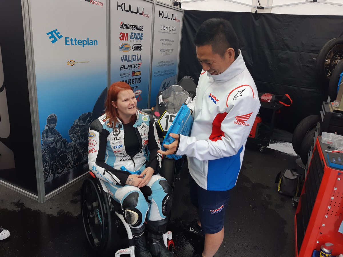 tammygorali's tweet photo. Best Thing about today was watching @kuljuracing at work, she is a person to look up to, what an inspiration this human is, bright, smart, tough and so kind. Seeing Takea from HRC being intrigued by her engineering creativity.. No words really https://t.co/aXohIR7Y1v