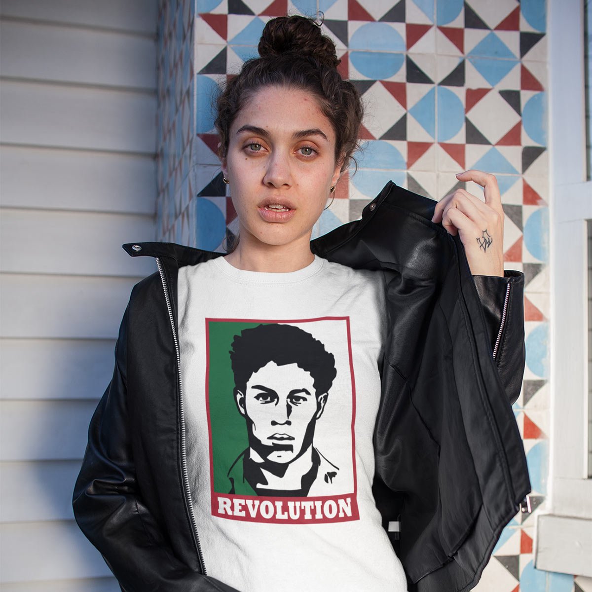 dz_2point0's tweet photo. We remember a true #revolutionary, our hero and martyr Ali Ammar, better known as Ali La Pointe. 

Limited time special, 20% off entire collection. 
https://t.co/VCZer2qs4L

#Algerie #AliLaPointe #Revolution #BattleOfAlgiers
#Algeria #dz #Yetna7aw_Ga3 #Algerie_manifestations https://t.co/KxCaiVf1Ji