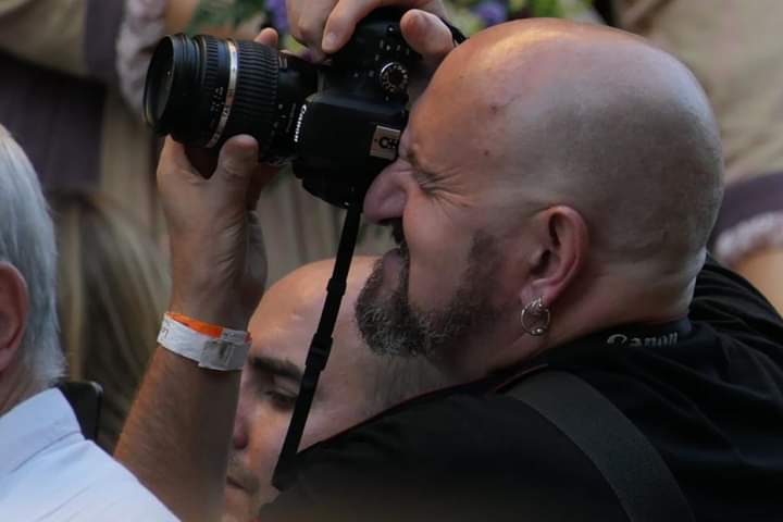 lluisrugama's tweet photo. DIA MUNDIAL DE LA FOTOGRAFIA.
"El component més important d'una càmera està darrere d'ella".
Foto de Antonio Batlle Vives
Culpa teva Núria Riu Nogueras Gracies.
#ruguifoto #projecteels50 #quenoparilamaquina https://t.co/pfxLfgReOS