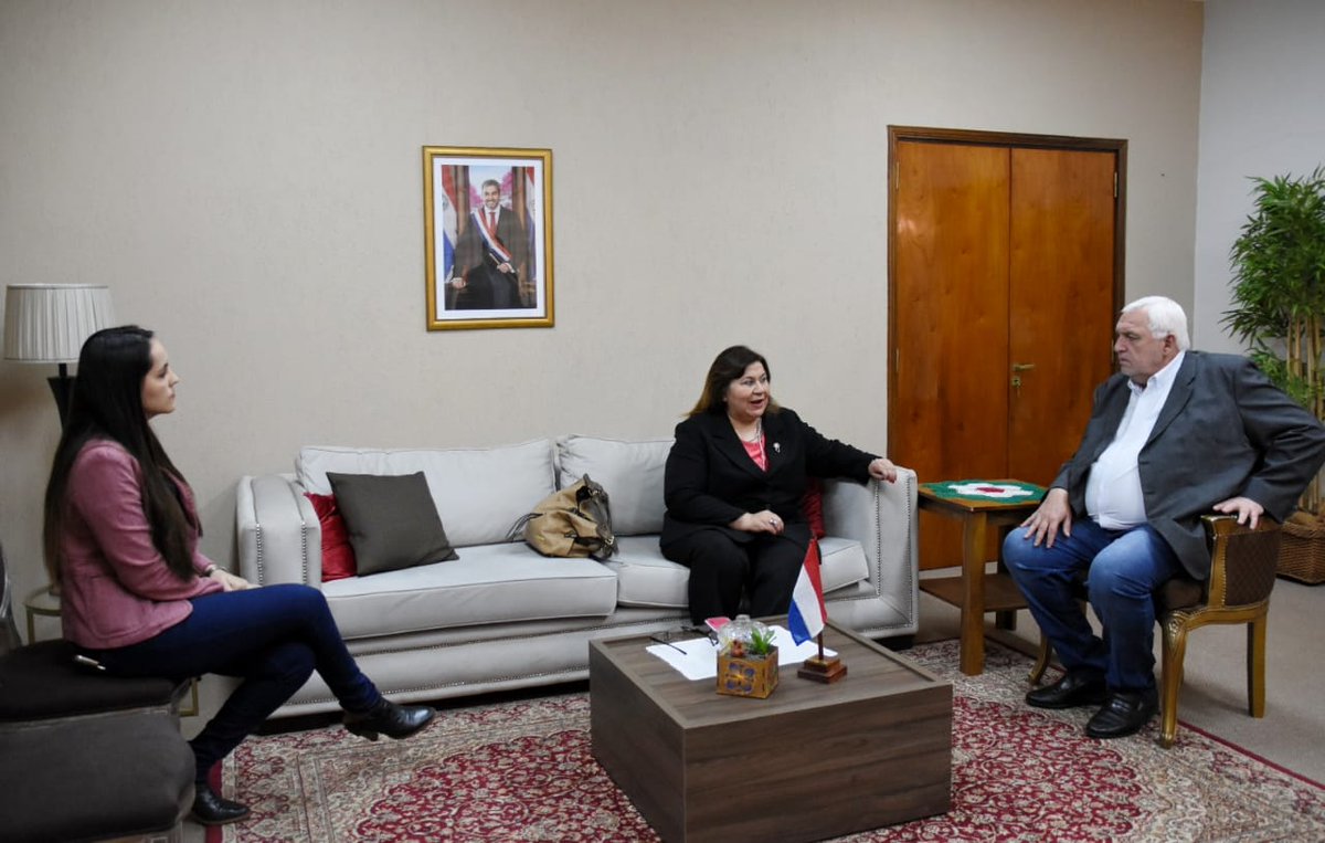 ErssanPy's tweet photo. 💧@ErssanPy firmó Convenio Marco de Cooperación Interinstitucional con la Gobernación del Departamento de Itapúa 👉https://t.co/gG9VAuSdHB
#ErssanPy #ParaguayDeLaGente https://t.co/PIuzR1PcNT