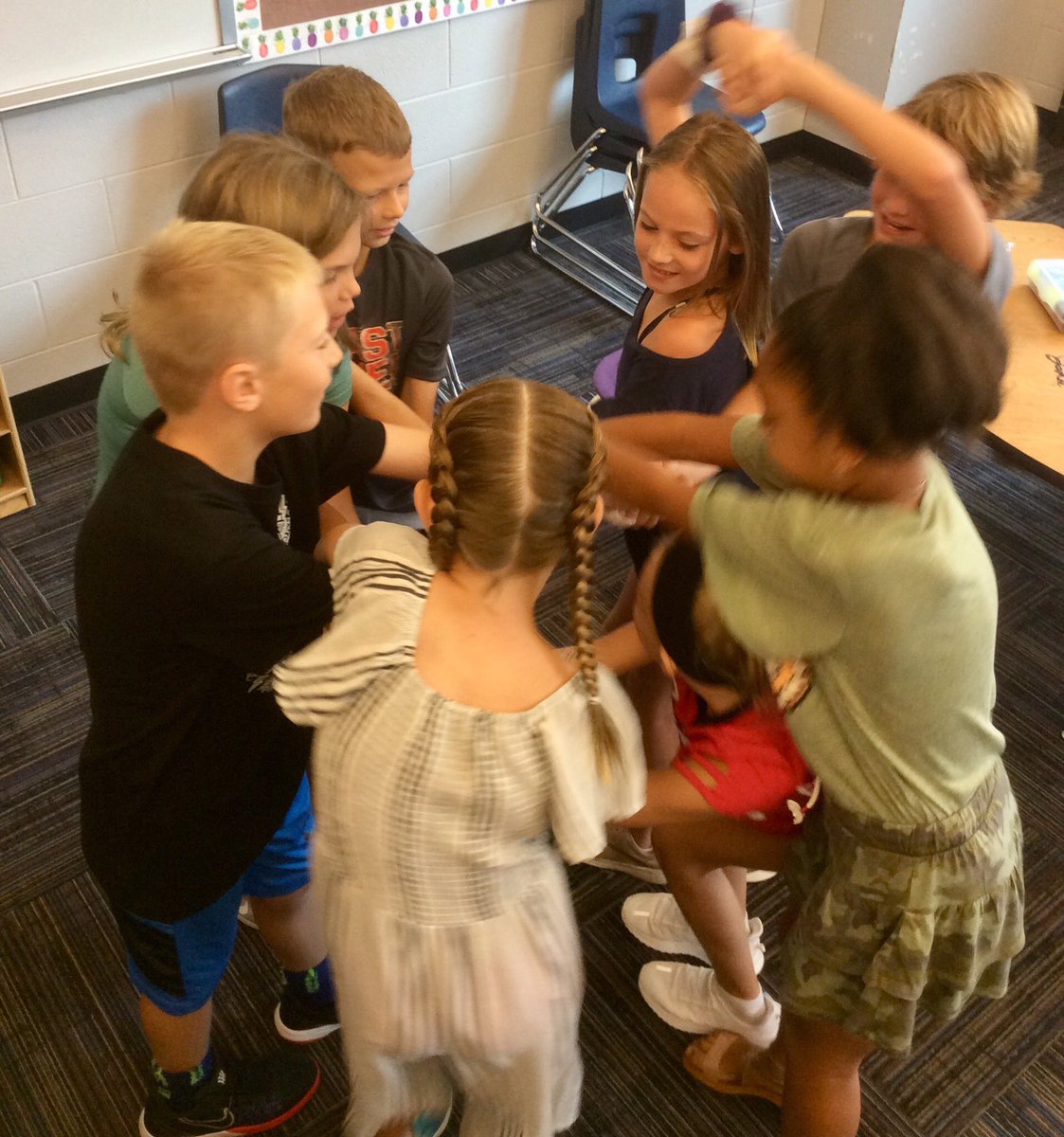 andussCHE's tweet photo. The beginning of the year provides incredible opportunities to develop a strong classroom culture. We are continuously learning about each member of our classroom and deepening our understanding of our class motto: This year, we are learning to take care of ourselves and others! https://t.co/0Te5lATugS