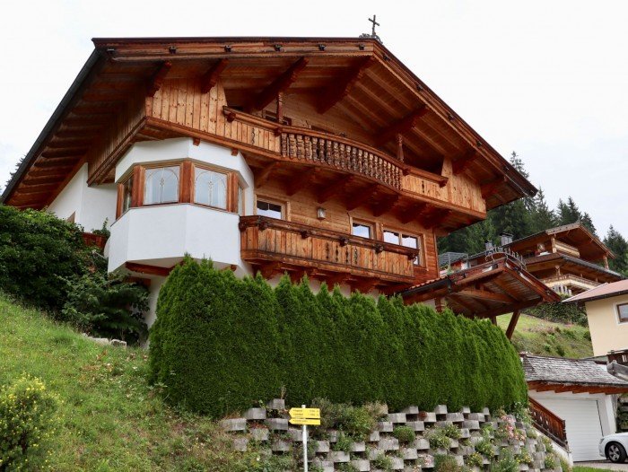 ThuisOostenrijk's tweet image. TE HUUR prachtige vakantie woning(en), luxe, voor max. 12 personen (4 + 8), gelegen in Oberau, Wildschönau-Tirol. Voor verblijf in zomer en/of winter, speciaal voor families. Ski Juwel, een mooi en gezellig familie skigebied, 93 km pistes voor elk wat wils!