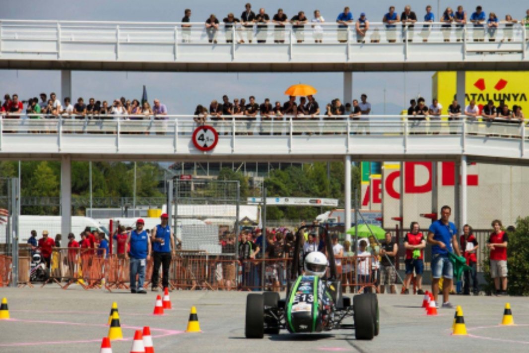 UNEXmotorsport's tweet image. Mañana comienza la 10ª edición de la #FormulaStudentSpain (@FS_Spain) y desde aquí, deseamos mucha suerte a todos los equipos participantes.¡Nos vemos en el Circuit!

#fsae #engineering #racecar #render #chassis #formulastudent #fss2019 #racing #university #success  #bestoftheday