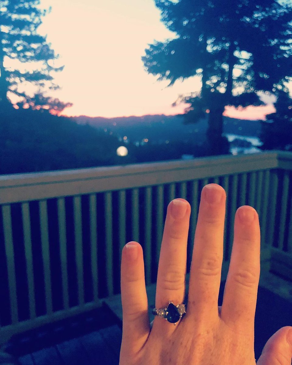 “Can’t wait to marry my man ❤️”

VISIT👉 buff.ly/2J2PCC4

👰🤵CONGRATS for your engagement Sarah!!!💪❤️
📷REGRAM:@sarahannschwartz

#theringorg #weddingvenue #weddingideas #wedding #proposal