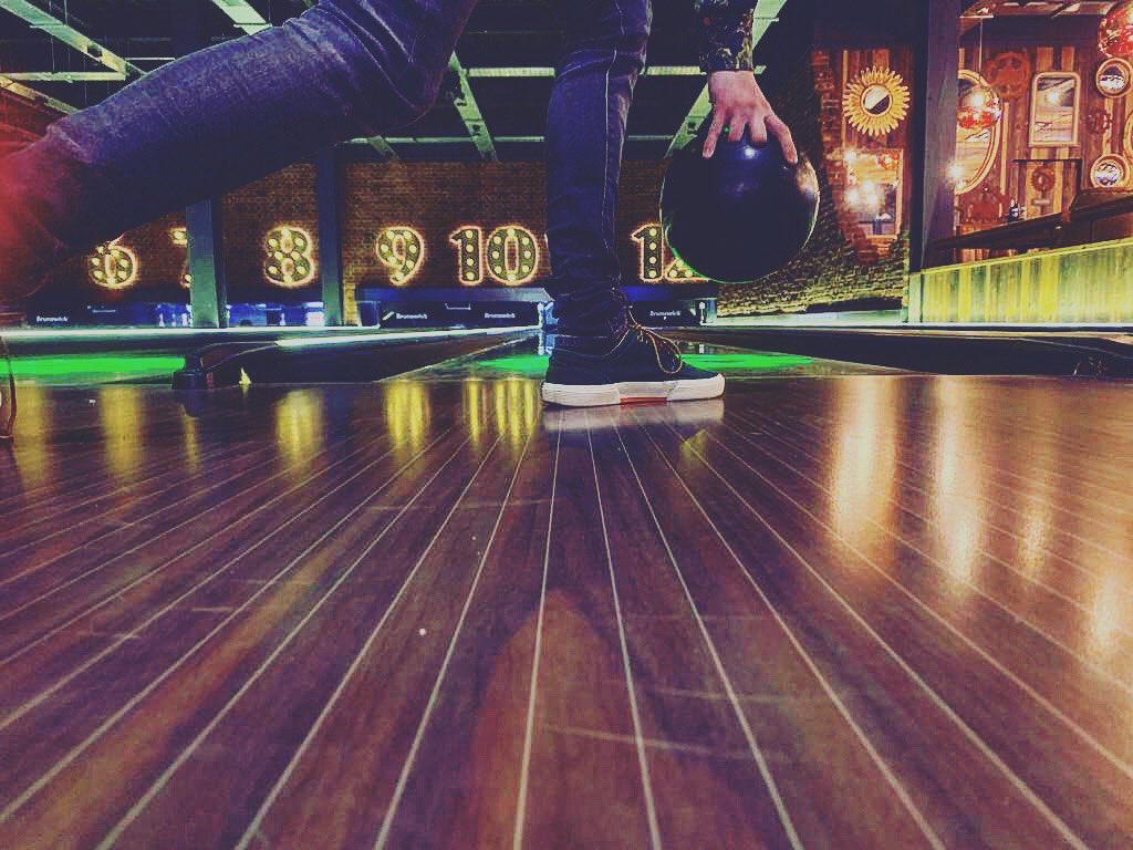 Bowl into your week right with us at Ace♠️
⠀⠀⠀⠀⠀⠀⠀⠀⠀⠀⠀⠀⠀⠀⠀⠀⠀⠀⠀⠀⠀⠀⠀⠀⠀⠀⠀
We know how those Monday’s can be. Why not join us tonight for a friendly game of bowling with your friends? Or indulge yourself with our fresh and fruity cocktails..🍸🍹
⠀⠀⠀⠀