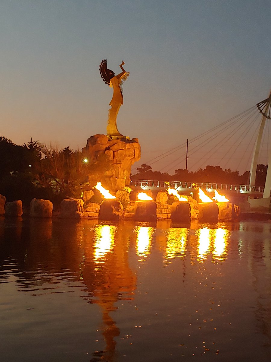 WichitaWalker's tweet photo. Enjoyed a walk along the river in downtown @CityofWichita last night &amp; stayed for lighting of fire pots @ThekeeperOTP https://t.co/4tjgvtUUR2