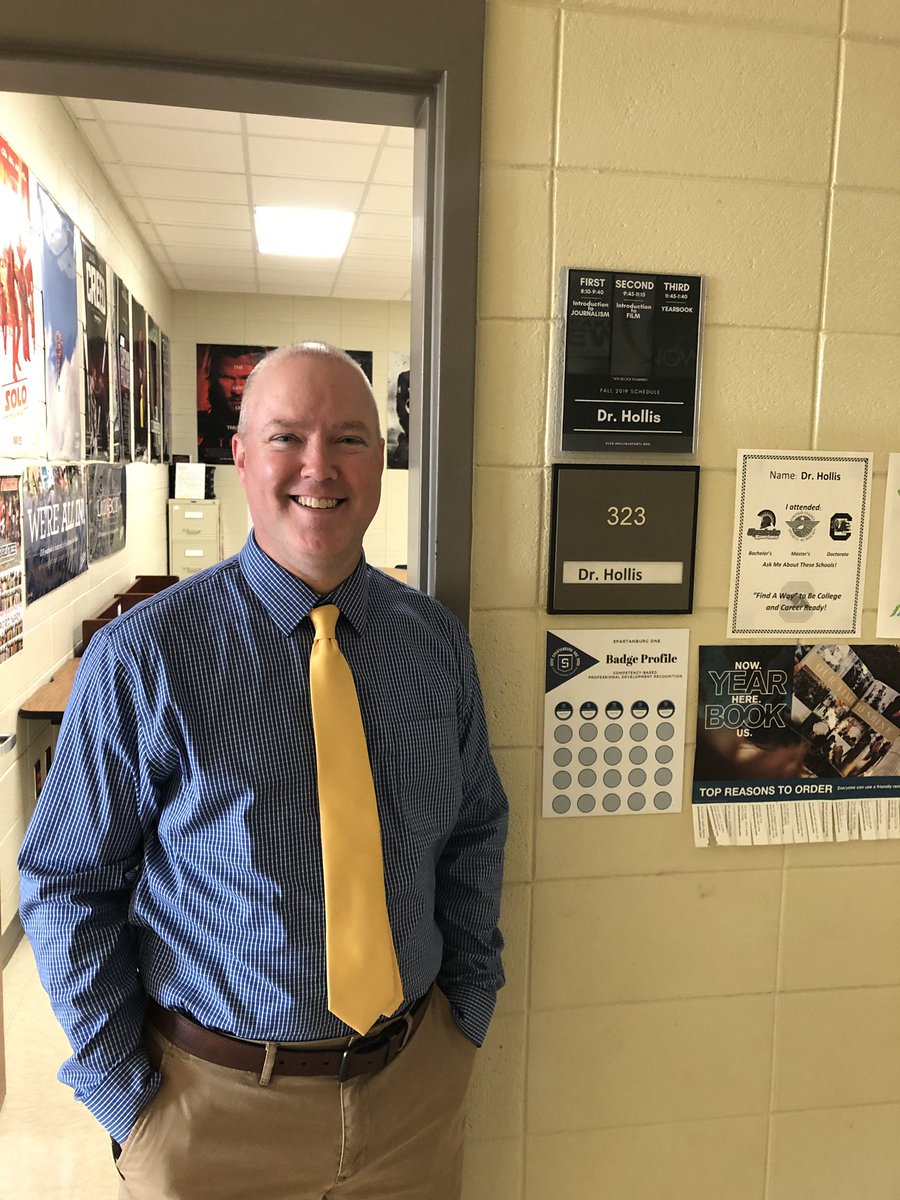 DrHollisCHS's tweet photo. Year 20, all as a Chapman Panther! #Back2Spart1 #CareMore @Chapman_High https://t.co/b1ZIBgfdwr