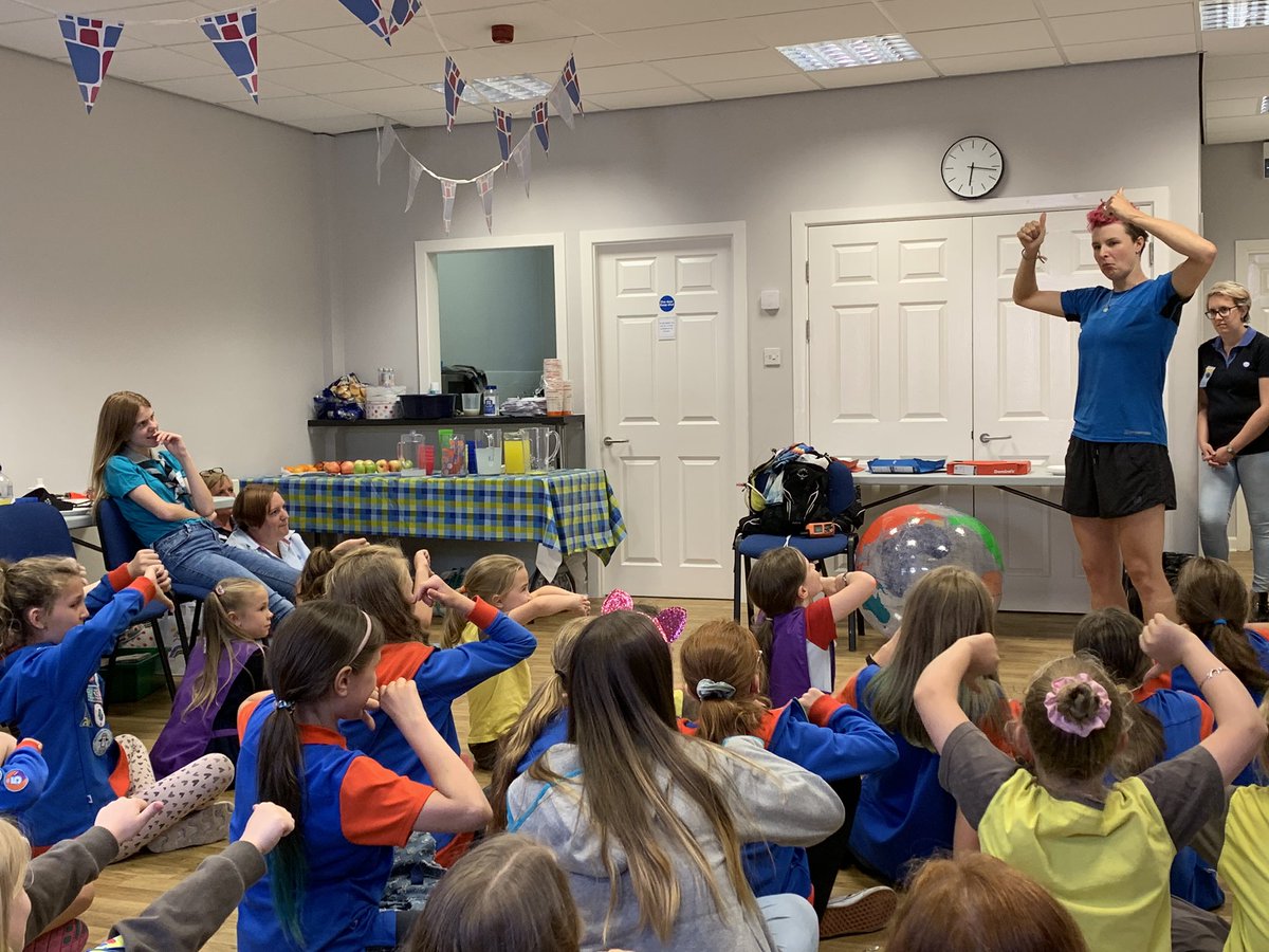 Some more great photos of <a href="/AnnaMcNuff/">Anna McNuff</a> telling stories of her global adventures tonight. Thank you so much, Anna! #BarefootBritain