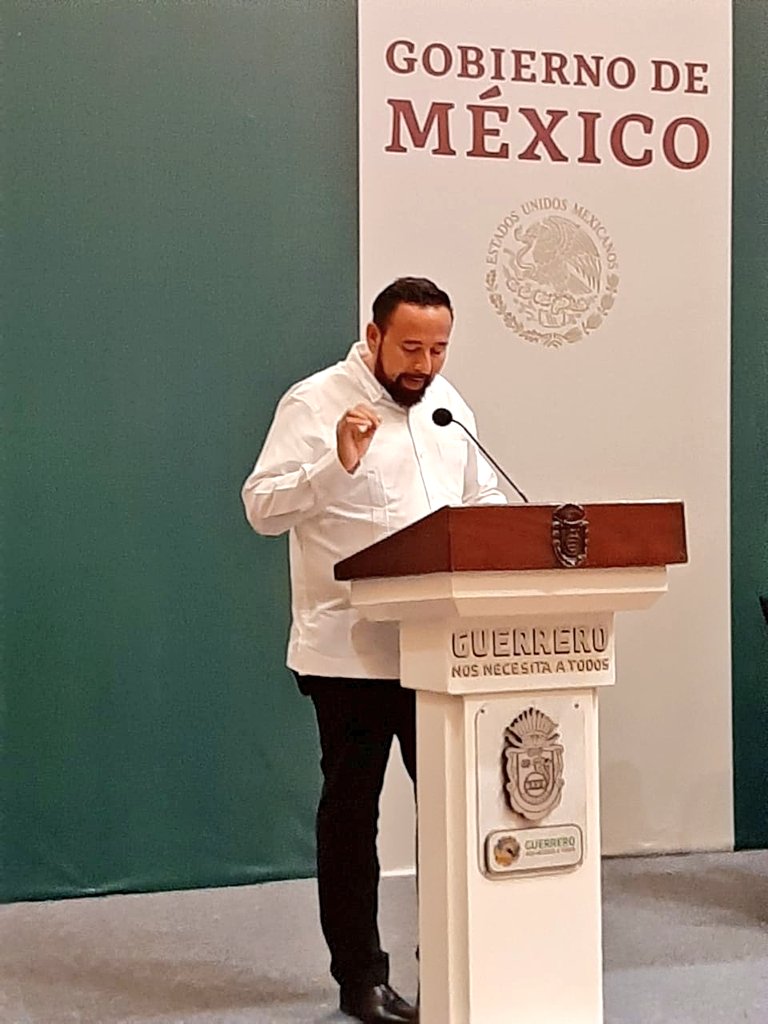 FOVISSSTEmx's tweet photo. ayudará a reducir el rezago de vivienda.

Con Tu Casa en la Ciudad la vivienda ya no estará desconectada ni alejada de la ciudad, sus habitantes ya no tendrán que viajar largos e incómodos trayectos para llegar a sus centros de trabajo o a sus escuelas."  @ArqAgustin19 https://t.co/nuxuGAAdKk
