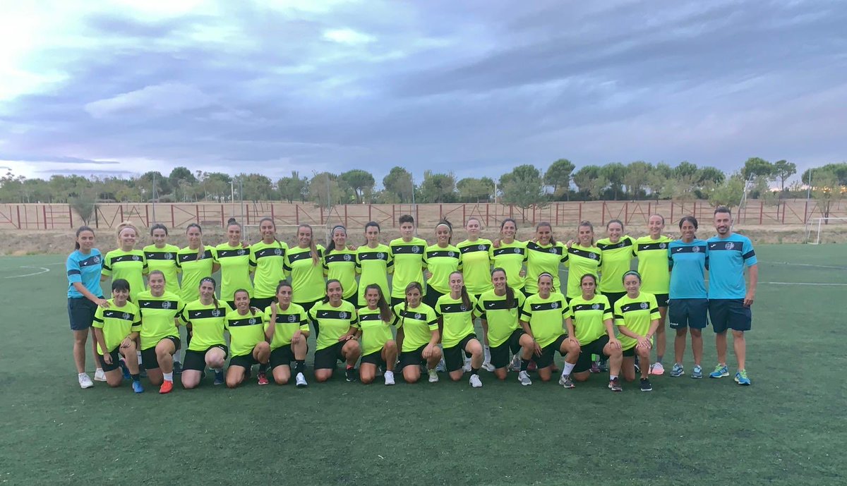 olimpicomadrid's tweet photo. COMIENZA LA TEMPORADA PARA NUESTRO SENIOR A 

Ilusiones renovadas para las chicas de @Caminolarru 💪🏼💪🏼💪🏼

#goolimpico https://t.co/usCw1H9ZfB
