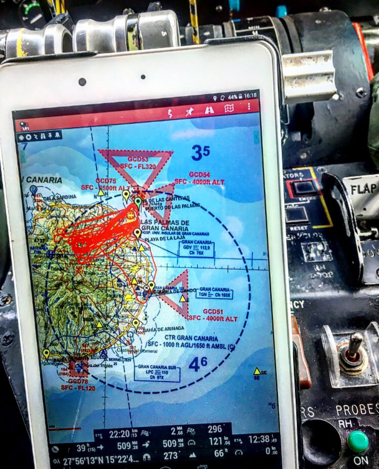 maruat43's tweet photo. Resumen de la mañana: 4 horas 15 de incendio cargando en el #puertodelaluz en una formación de hasta 4 aviones. 18 descargas de agua. Genial #trabajoenequipo con una tripu de lujo. ¡Ánimo #GranCanaria y diferentes medios de extinción del #IFvalleseco #IFGranCanaria! 💪🏻🇪🇸🇮🇨 https://t.co/3EBPDKZKv4