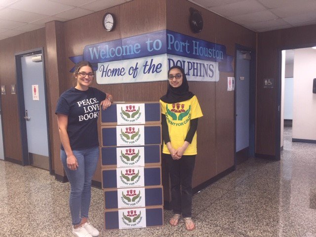 HoustonISD's tweet photo. A special THANK YOU 🙏 to @StudentForCause for their uniform donations to 4 #HISD schools: @GrissomHisd, @PortHoustonES, @BriscoeElemHISD, and @RPHarris_. SFAC was founded by @DebakeyHSHP alum/student siblings Zee Shawn Wani and Hannah Wani! 🙌 #HISDEmpowers https://t.co/FA66CEgO9g
