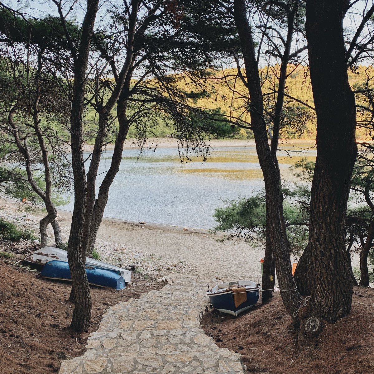 alicia_aubree's tweet photo. peaceful croatia🕊 https://t.co/oVlS3ZzL33