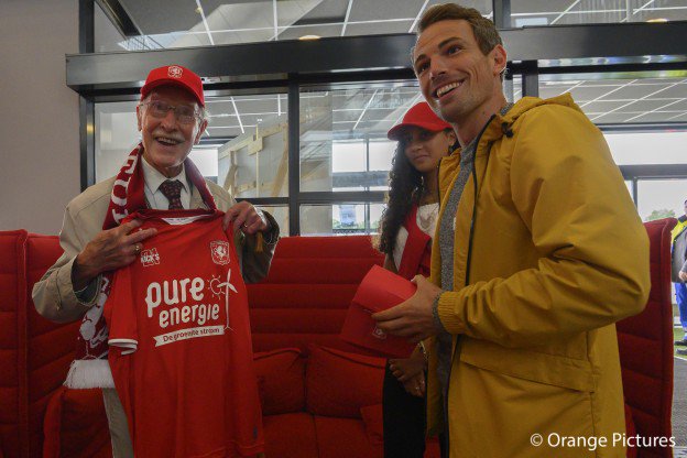 94-jarige Tukker voor het eerst in de Veste: ''Geen houden meer aan'' twentefans.nl/s/245074 #FCTwente