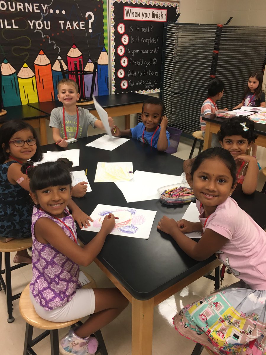 DrMartinHSYL's tweet photo. We ❤️Kindergarten already and we are only practicing for the real event on Thursday. #d73inspires #d73bringsthejoy #HESRead2Lead https://t.co/d3VPFCs8YQ