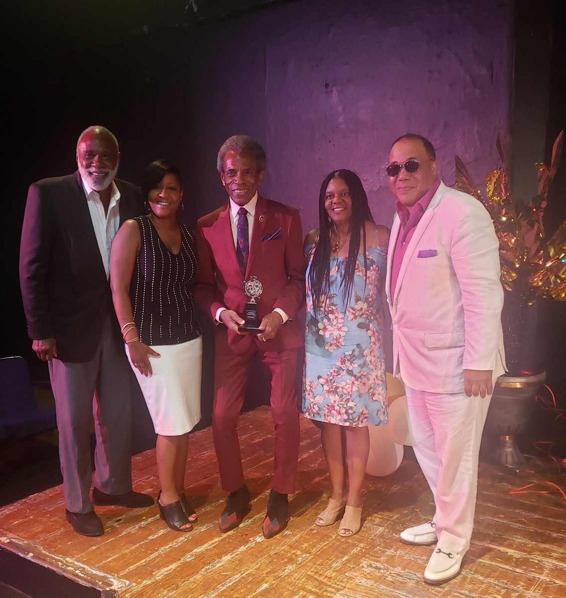 mediacherine's tweet photo. .@blackbwaystars producer Chapman Roberts speaks at reception for @Andre_DeShields who received Proclamation and Key to the City @BaltCityHall for his work in the arts. #BaltimoreCityHall #BlackStarsGreatWhiteWay https://t.co/qsYKTGL6gC